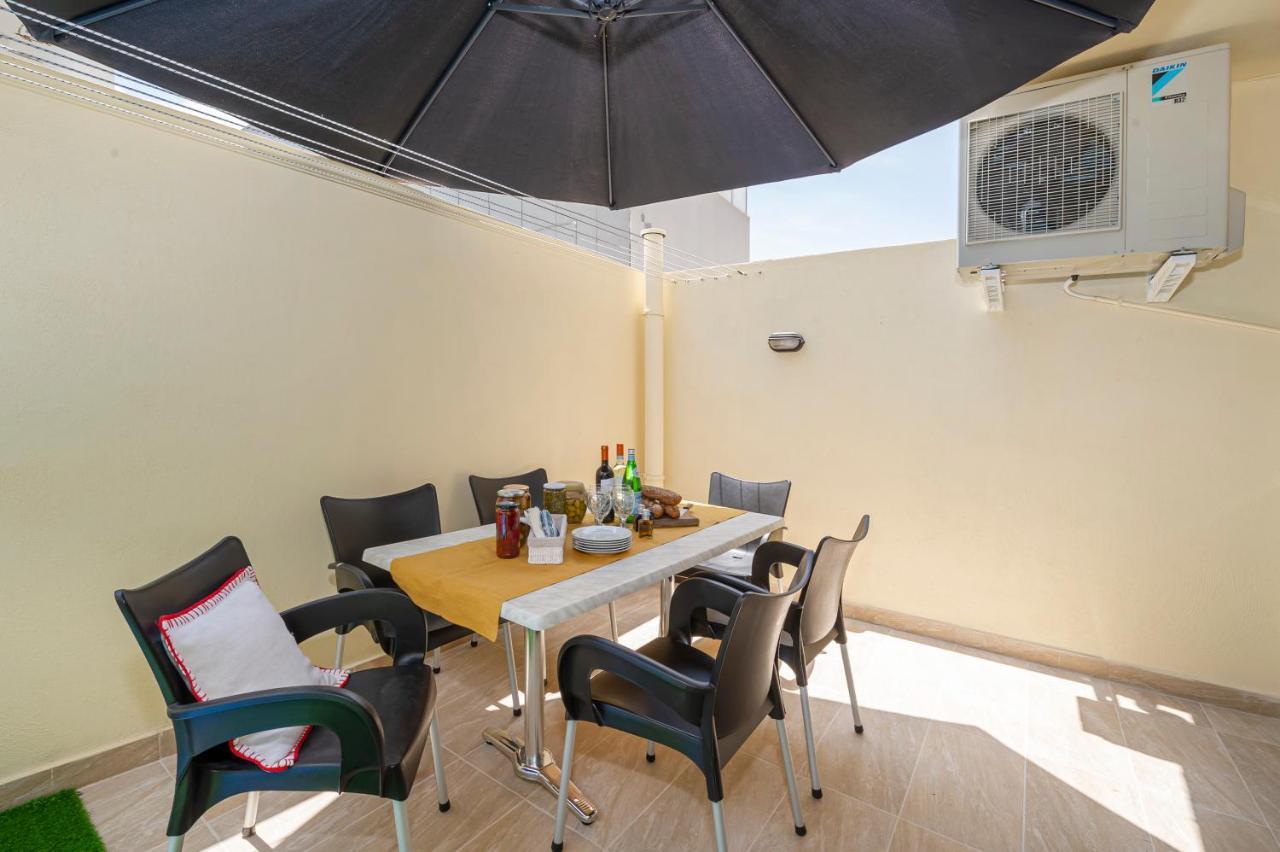 Summer Breeze 3 Bedroom Family Maisonette With Sunny Terrace In Mellieha - By Getawaysmalta Eksteriør bilde