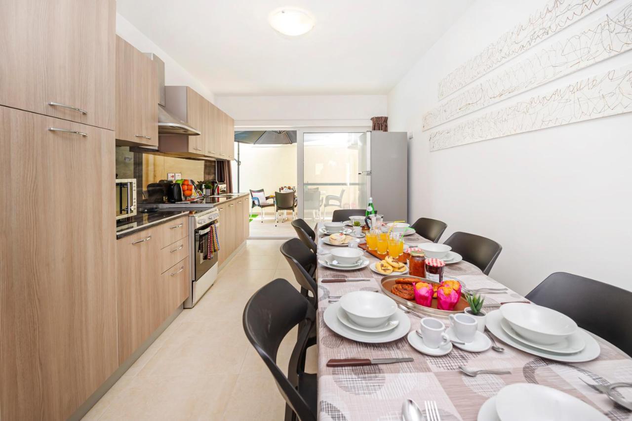 Summer Breeze 3 Bedroom Family Maisonette With Sunny Terrace In Mellieha - By Getawaysmalta Eksteriør bilde