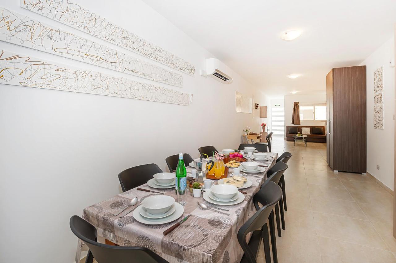 Summer Breeze 3 Bedroom Family Maisonette With Sunny Terrace In Mellieha - By Getawaysmalta Eksteriør bilde
