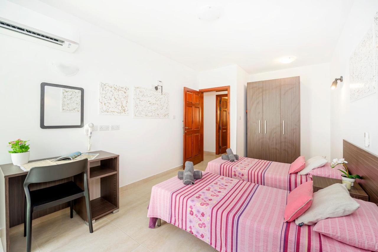 Summer Breeze 3 Bedroom Family Maisonette With Sunny Terrace In Mellieha - By Getawaysmalta Eksteriør bilde
