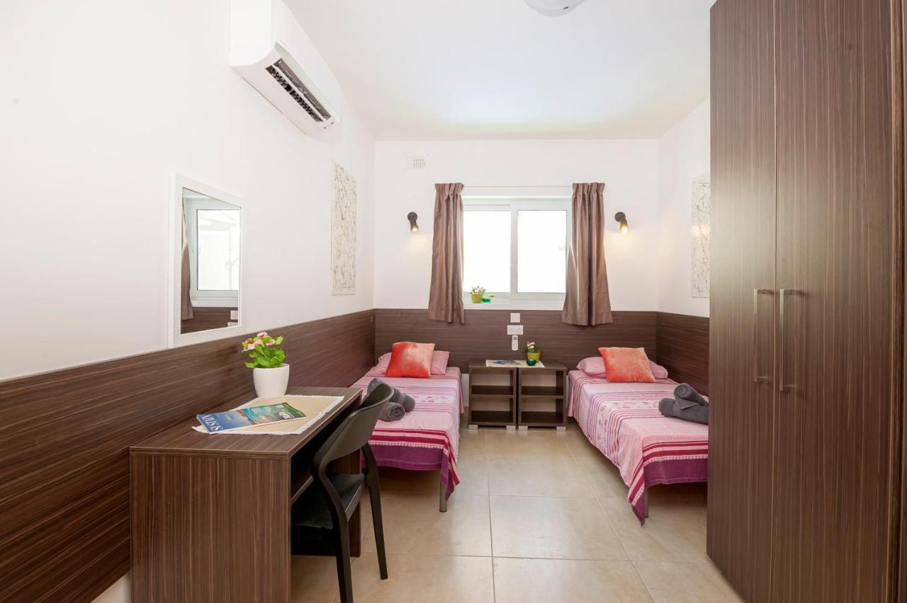 Summer Breeze 3 Bedroom Family Maisonette With Sunny Terrace In Mellieha - By Getawaysmalta Eksteriør bilde