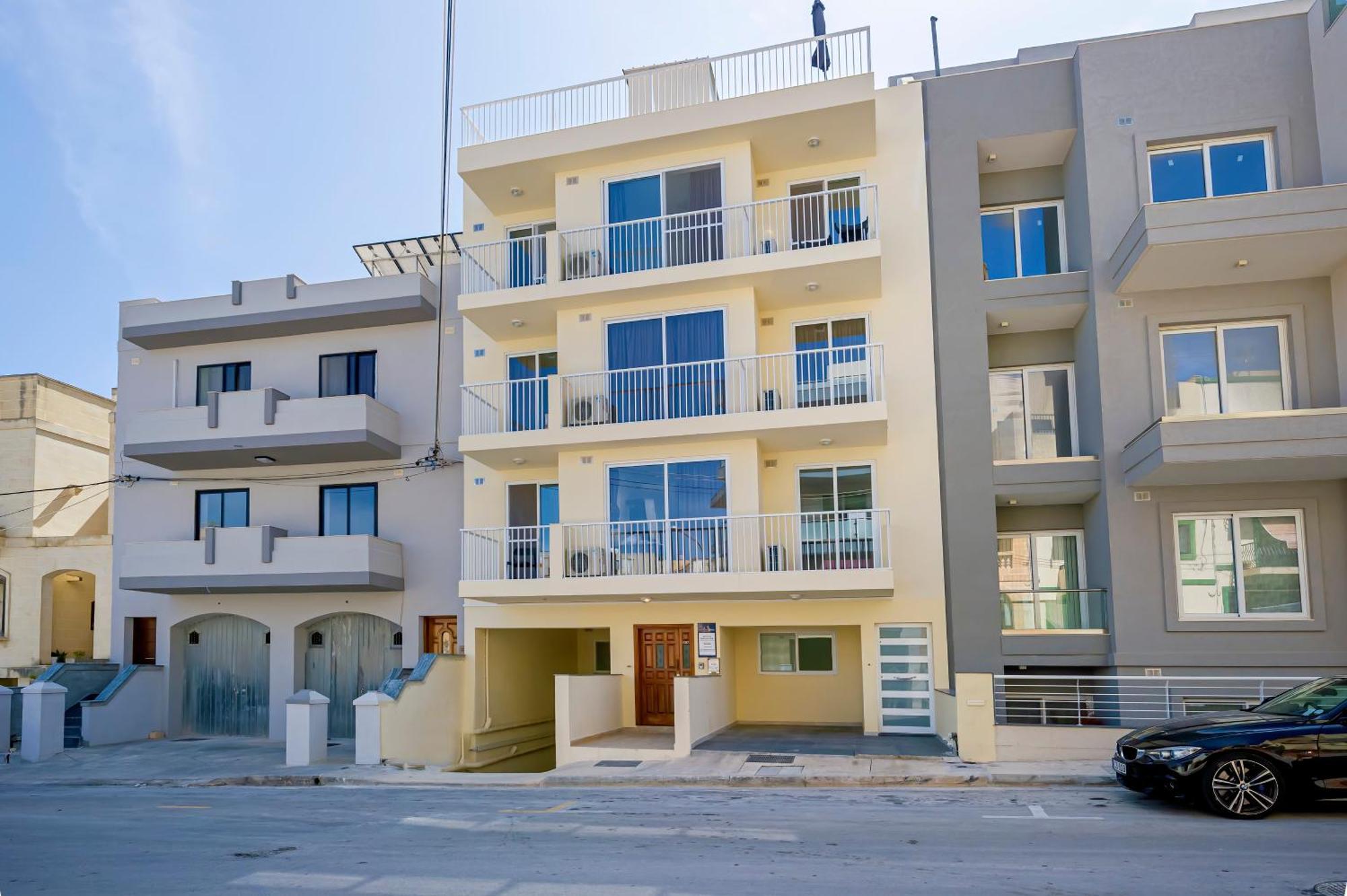 Summer Breeze 3 Bedroom Family Maisonette With Sunny Terrace In Mellieha - By Getawaysmalta Eksteriør bilde